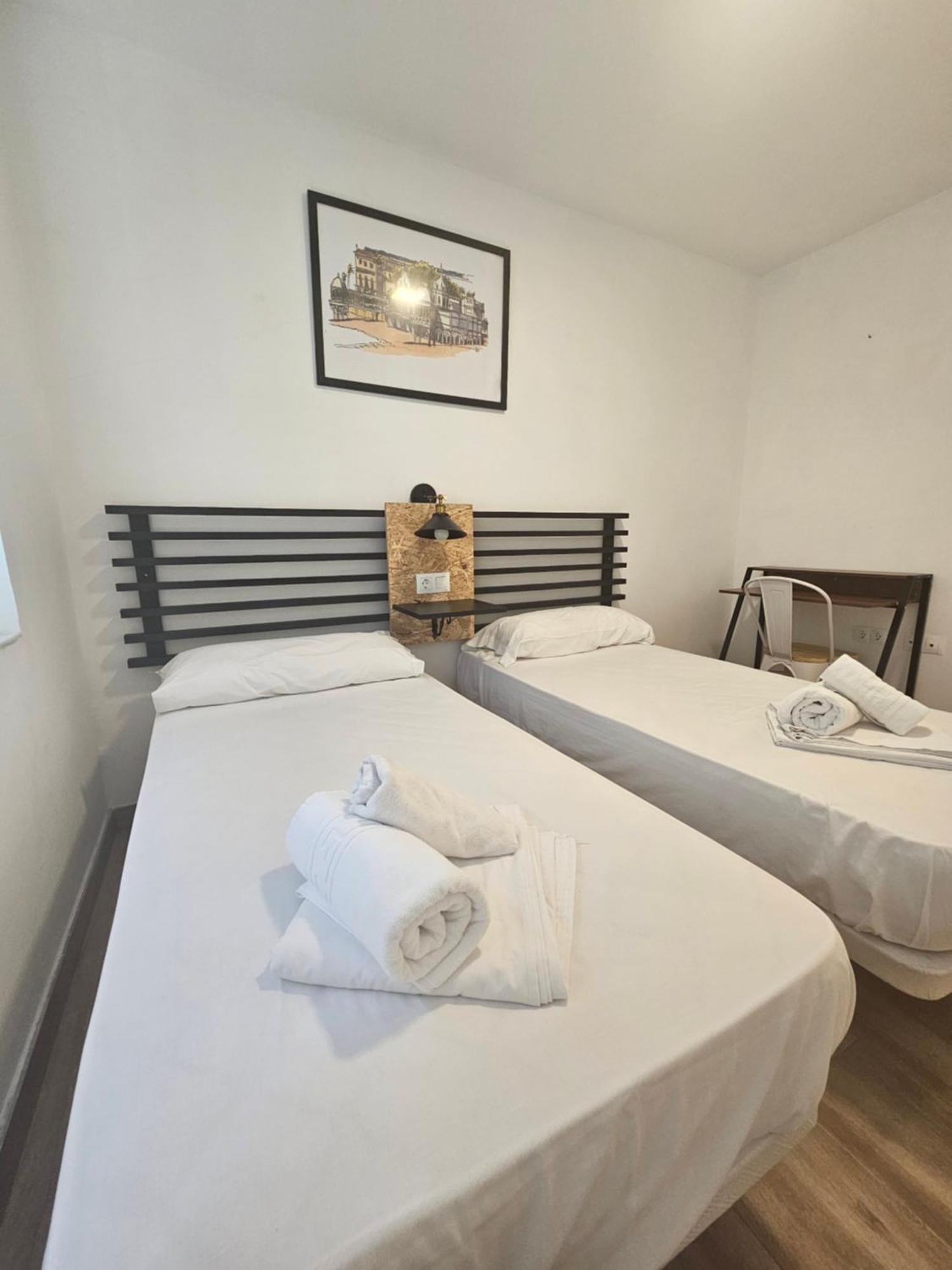 Apartamentos Plaza Santo Domingo Cadiz Exterior photo